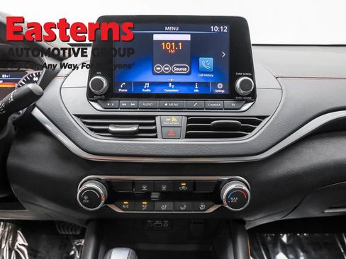 Used 2022 Nissan Altima 2.5 SR FWD image 12