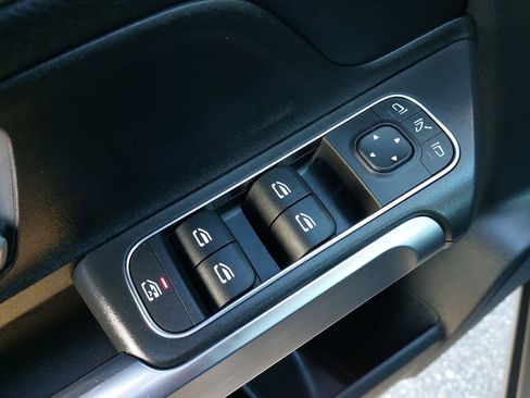 Used 2021 Mercedes-Benz GLB 250 GLB 250 image 29