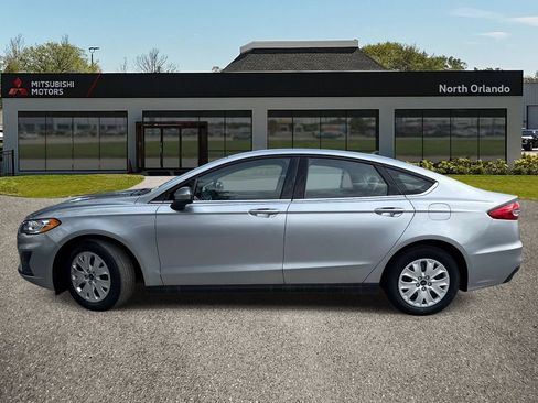 Used 2020 Ford Fusion S FWD image 2