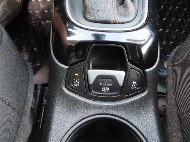Used 2017 Jeep Compass Limited AWD/4WD image 21