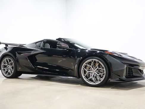 Used 2026 Chevrolet Corvette ZR1 w/ ZR1 Carbon Fiber Aero Package image 75