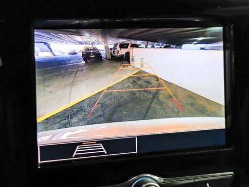 Used 2020 Chevrolet Traverse LS FWD image 24