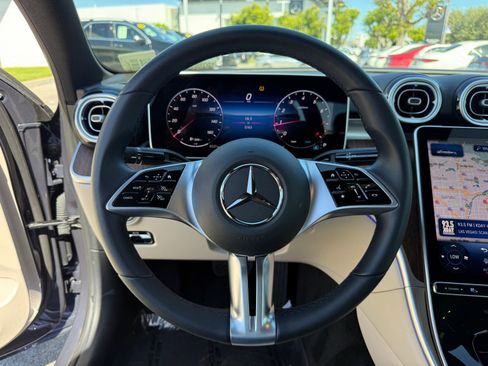 Used 2025 Mercedes-Benz C 300 Sedan image 32