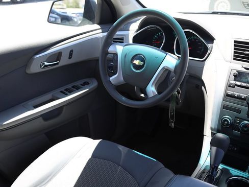 Used 2011 Chevrolet Traverse LS AWD/4WD image 19