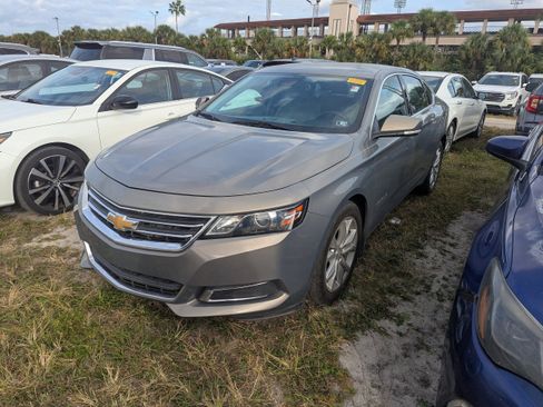 Used 2017 Chevrolet Impala LT w/ Leather Package image 4