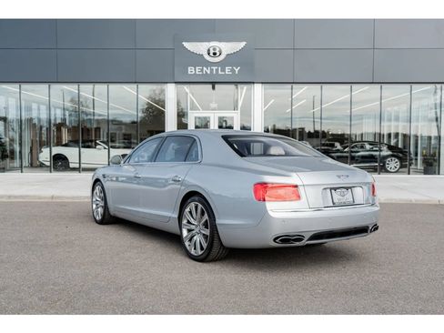 Used 2018 Bentley Flying Spur V8 image 3
