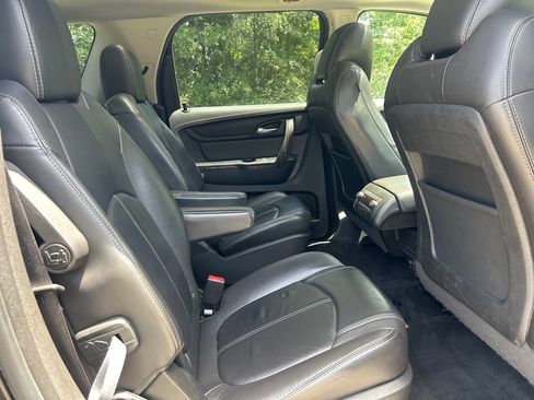 Used 2016 GMC Acadia SLT w/ Open Road Package FWD image 20