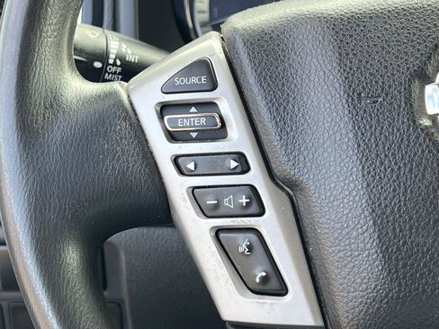 Used 2019 Nissan Titan S image 20