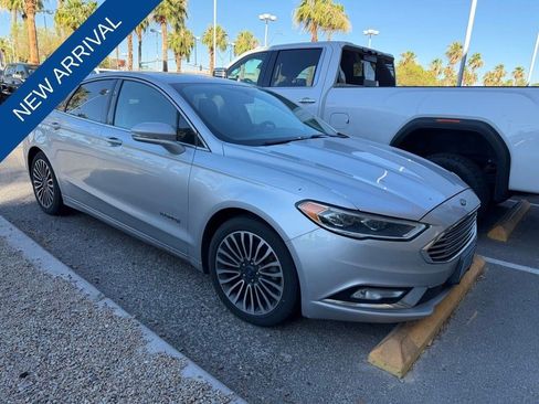 Used 2018 Ford Fusion Titanium FWD image 2