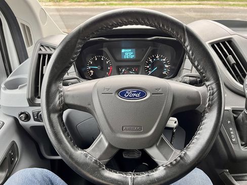 Used 2018 Ford Transit 250 148 Medium Roof image 9