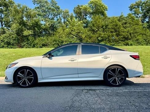 Used 2023 Nissan Sentra SR w/ SR Premium Package FWD image 2