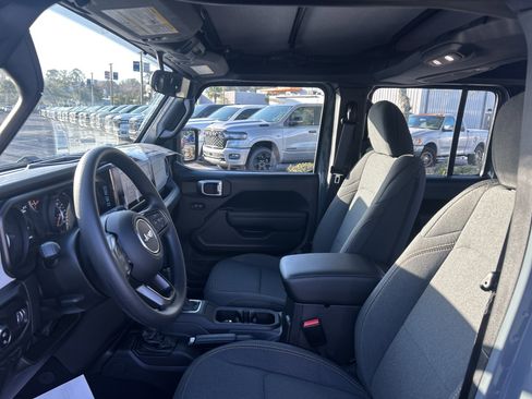 New 2026 Jeep Gladiator Sport image 11