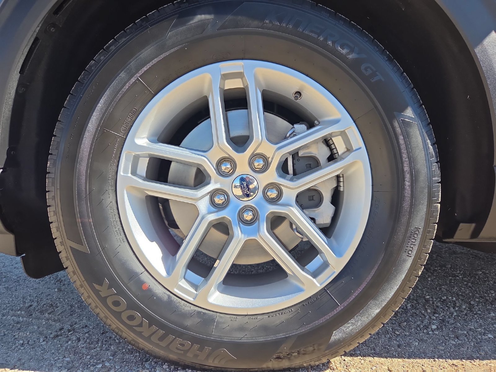 Used 2025 Ford Explorer Active w/ Active Comfort Package RWD image 10