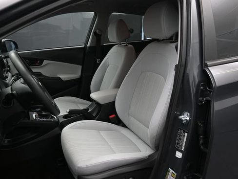Used 2023 Hyundai Kona SEL FWD image 5