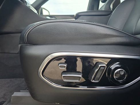 Used 2025 Jeep Grand Cherokee Overland w/ Adv Protech Group III image 28