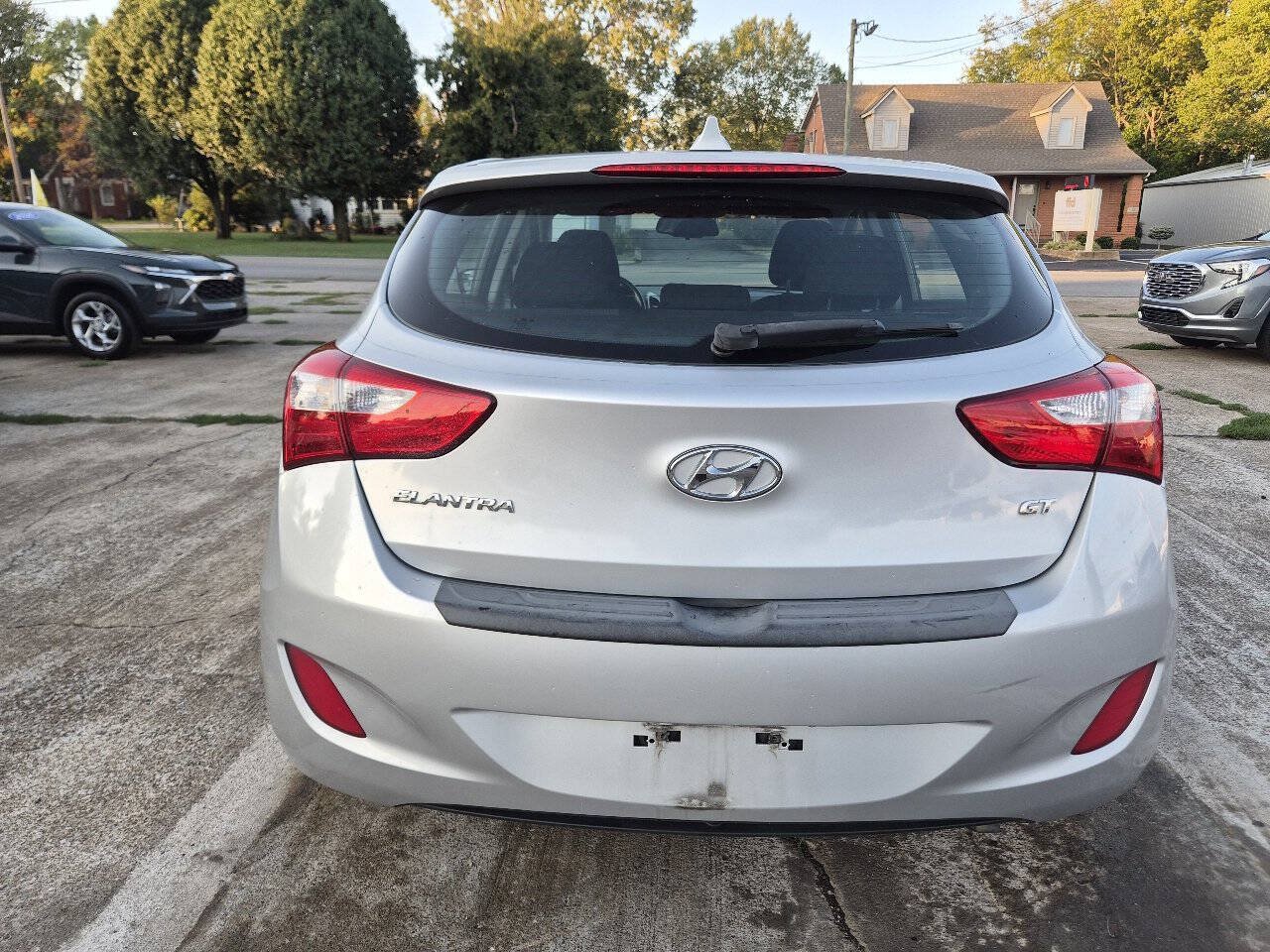 Used 2016 Hyundai Elantra GT w/ Option Group 02 FWD image 8