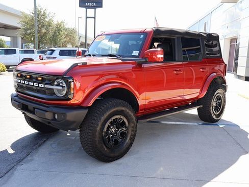 Used 2023 Ford Bronco Outer Banks image 3