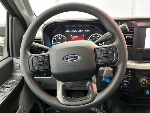 New 2026 Ford F250 XL w/ XL Chrome Package image 18