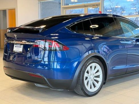 Used 2017 Tesla Model X 75D image 12