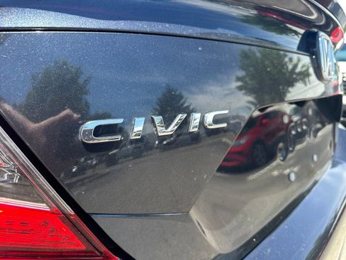 Used 2019 Honda Civic EX image 4