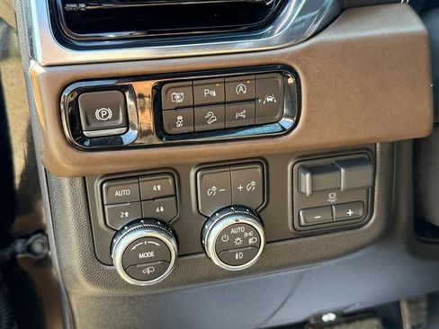 Used 2026 GMC Yukon XL Denali Ultimate AWD/4WD image 19