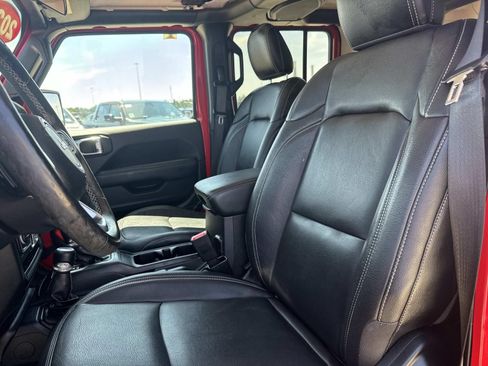 Used 2020 Jeep Wrangler Unlimited Sahara w/ LED Lighting Group AWD/4WD image 15