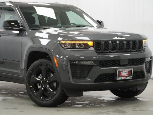 New 2026 Jeep Grand Cherokee Limited w/ Limited Altitude Package image 3