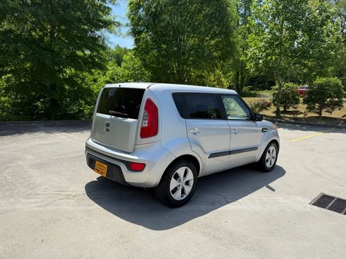 Used 2013 Kia Soul image 9