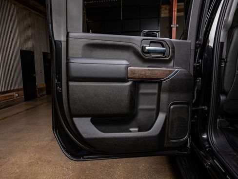 Used 2021 GMC Sierra 2500 Denali w/ Denali Black Diamond Edition image 35