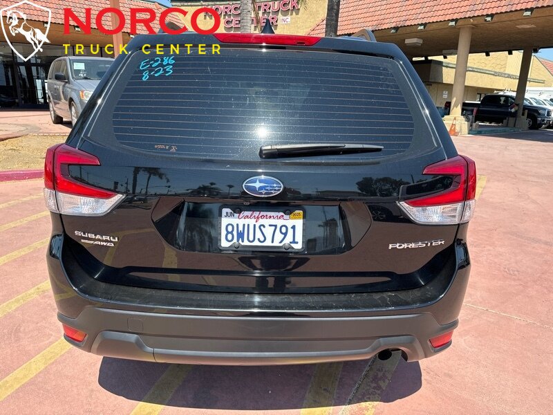 Used 2021 Subaru Forester AWD/4WD image 7