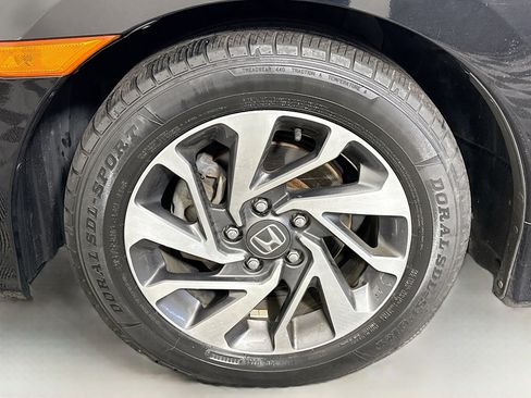 Used 2018 Honda Civic EX image 38