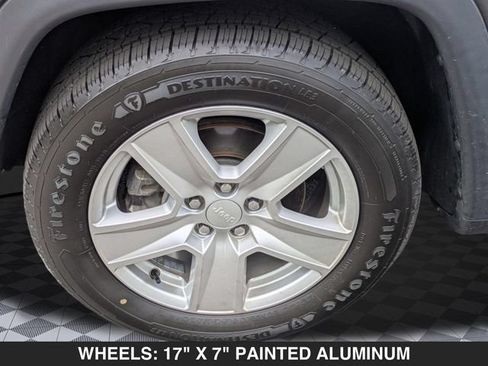 Used 2022 Jeep Compass Latitude FWD image 9