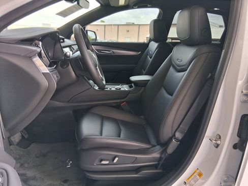 Used 2026 Cadillac XT5 Luxury w/ LPO, Premium Carpet Package FWD image 20