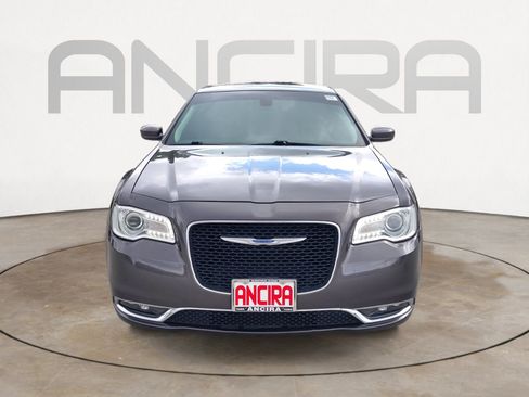 Used 2018 Chrysler 300 Touring w/ Driver Convenience Group RWD image 7