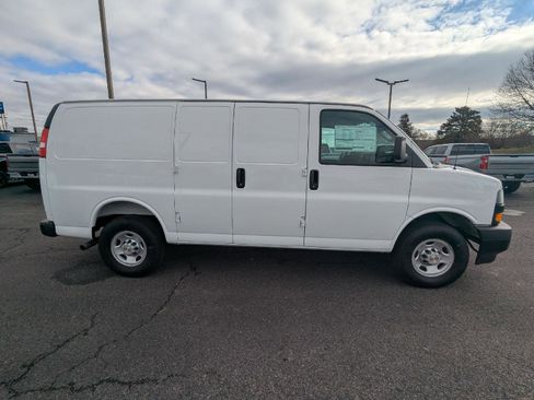 New 2025 Chevrolet Express 2500 w/ Driver Convenience Package image 11