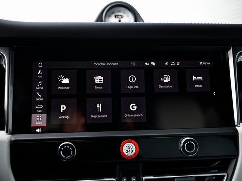 Certified 2026 Porsche Macan AWD/4WD image 39