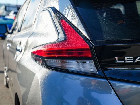 Used 2018 Nissan Leaf SL w/ SL Technology Package image 9