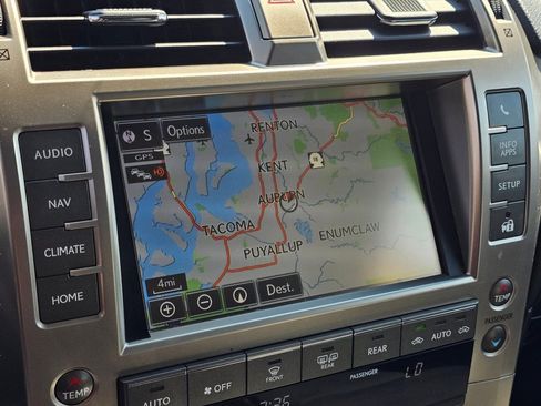 Used 2018 Lexus GX 460 Premium w/ Premium Package image 9