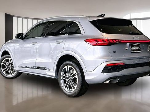 Used 2025 Audi Q5 Premium Plus w/ Premium Plus AWD/4WD image 4