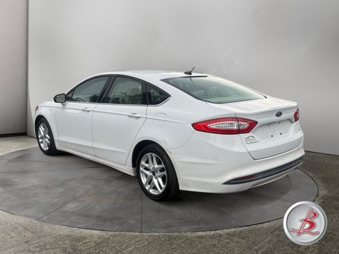 Used 2014 Ford Fusion SE FWD image 5