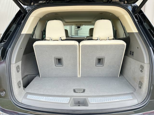 Used 2023 Cadillac XT6 Premium Luxury w/ Technology Package AWD/4WD image 36