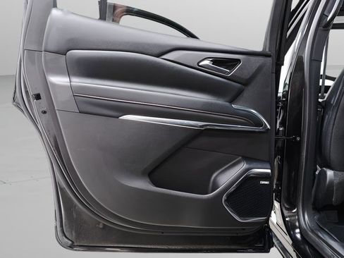 Used 2026 Chevrolet Traverse RS w/ LPO, Floor Liner Package AWD/4WD image 29