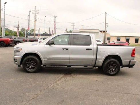 Used 2025 RAM 1500 Big Horn AWD/4WD image 5