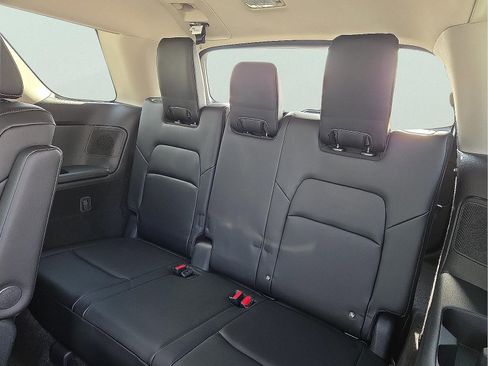 New 2026 Nissan Pathfinder SL image 11