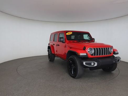 Used 2025 Jeep Wrangler Unlimited Sahara w/ Safety Group AWD/4WD image 32