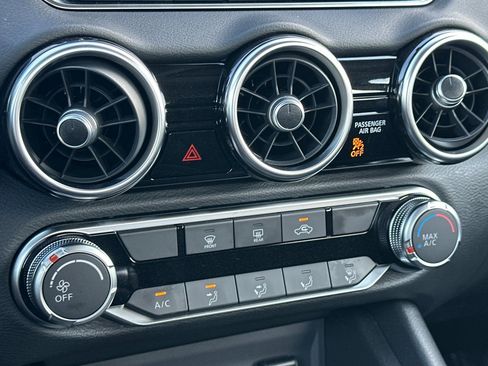 Used 2025 Nissan Sentra S image 16