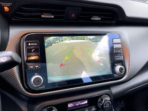 Used 2021 Nissan Kicks SV image 28