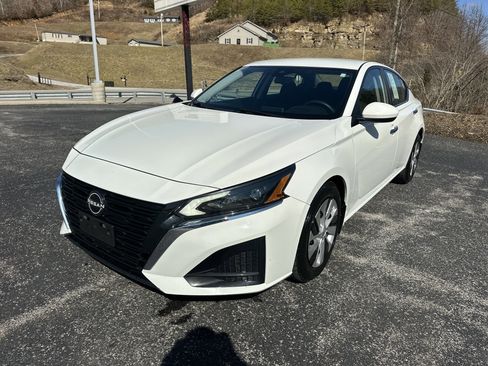 Used 2023 Nissan Altima 2.5 S image 6