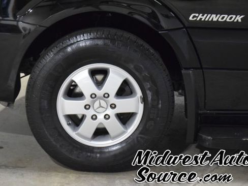 Used 2017 Mercedes-Benz Sprinter 2500 image 5