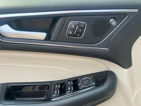 Used 2020 Ford Edge Titanium w/ Equipment Group 301A AWD/4WD image 20